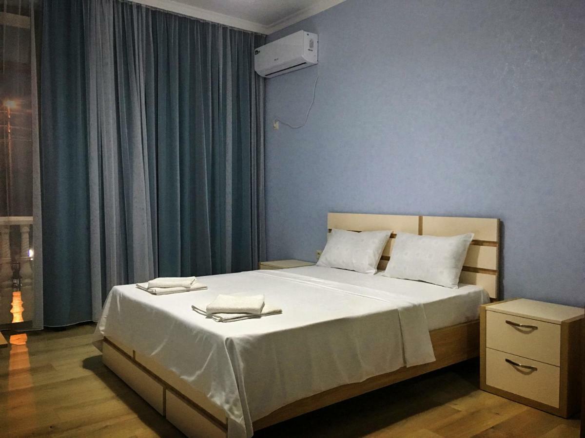 Golden House Hotel Anaklia Buitenkant foto